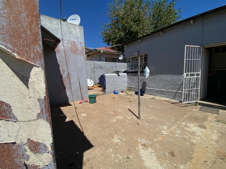 7 Bedroom Property for Sale in Regents Park Gauteng