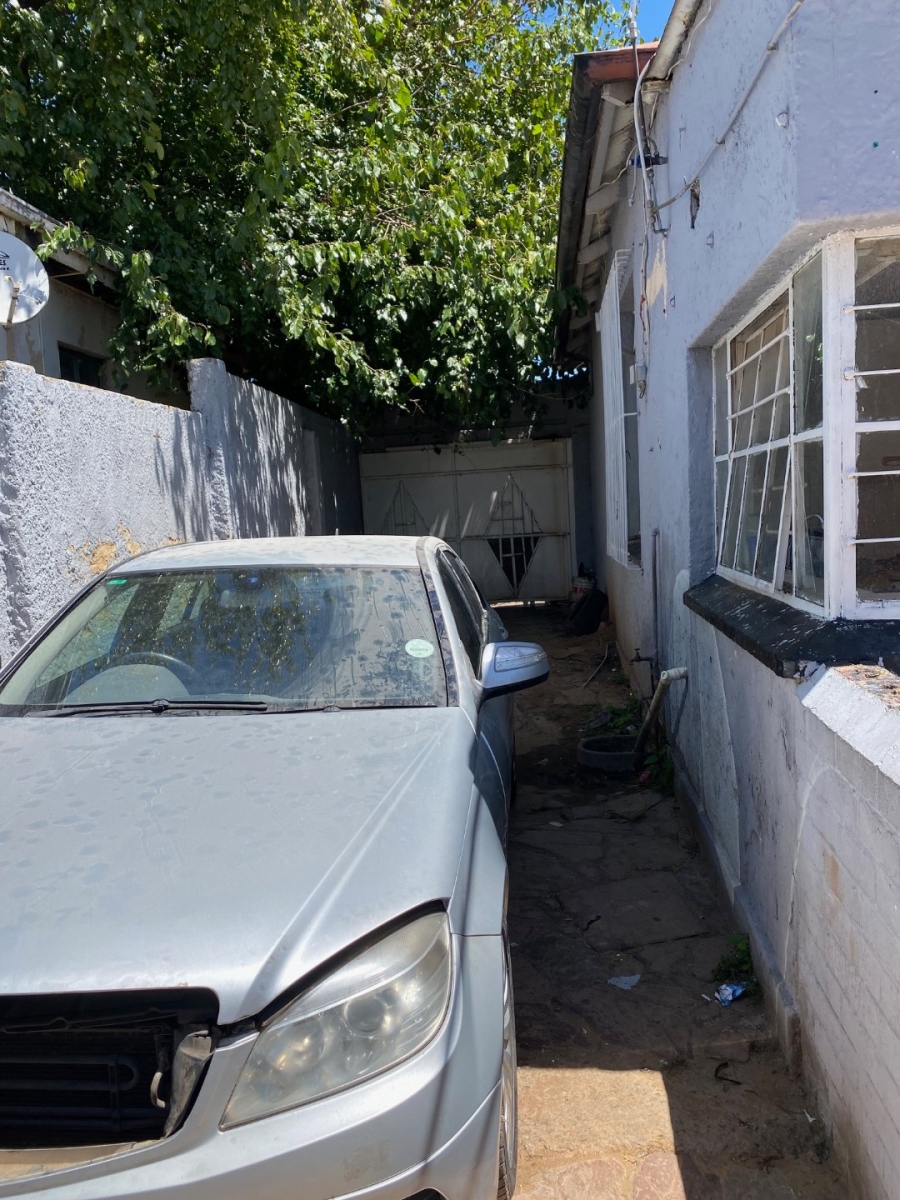 7 Bedroom Property for Sale in Regents Park Gauteng