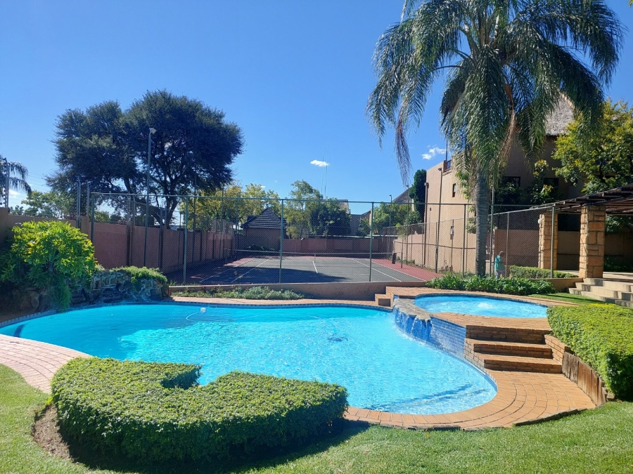 2 Bedroom Property for Sale in Sunninghill Gauteng