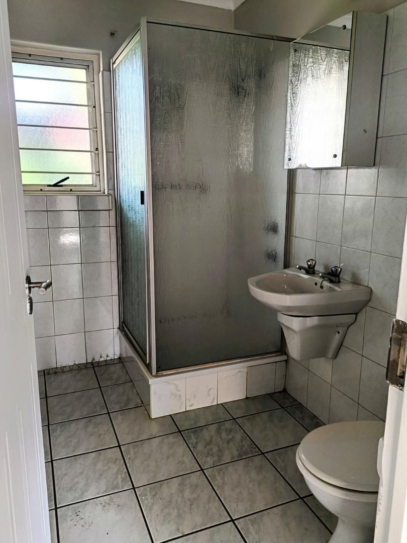 2 Bedroom Property for Sale in Die Hoewes Gauteng