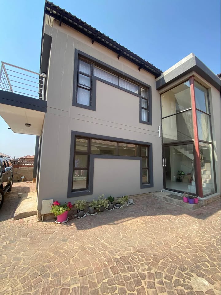 To Let 2 Bedroom Property for Rent in Sharon Park Gauteng