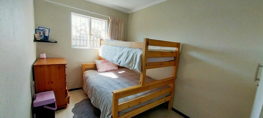 To Let 3 Bedroom Property for Rent in Greenstone Hill Gauteng