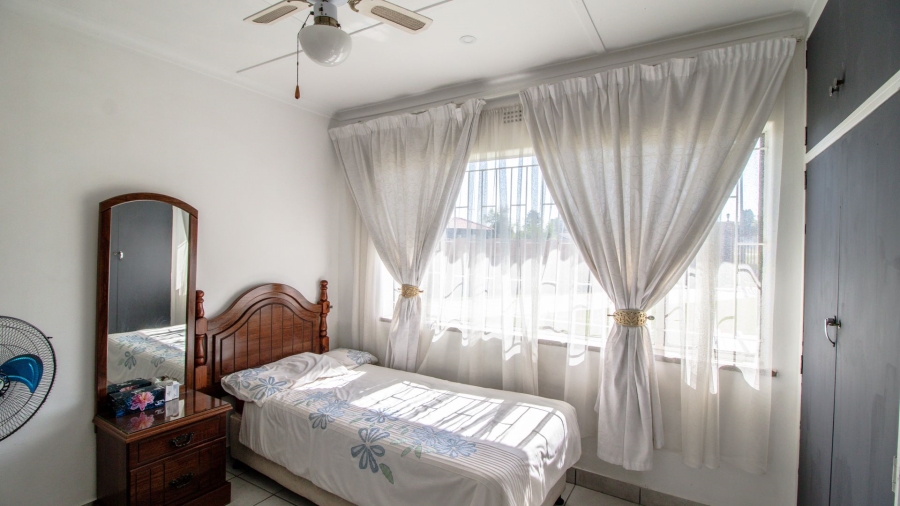 3 Bedroom Property for Sale in Bonaero Park Gauteng