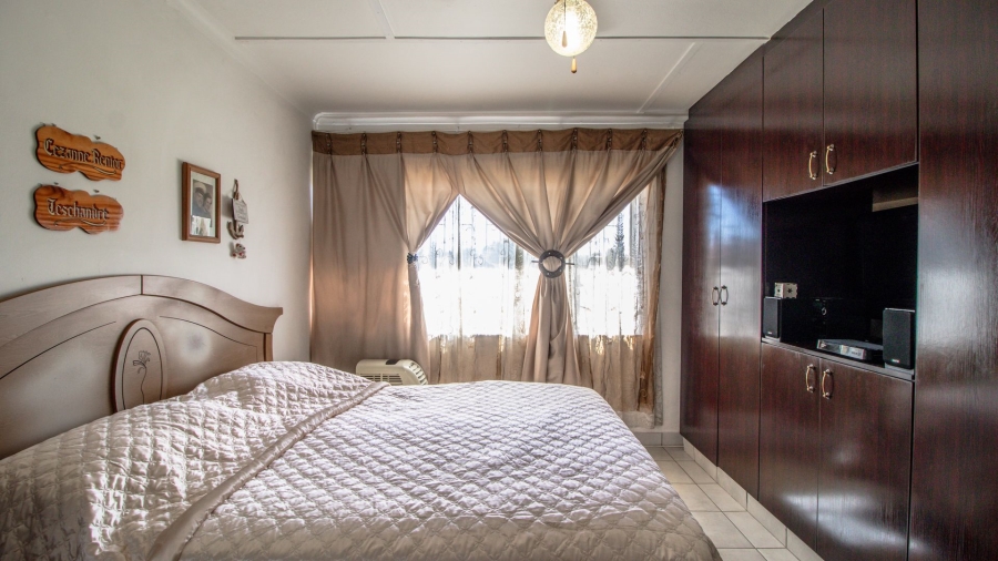 3 Bedroom Property for Sale in Bonaero Park Gauteng