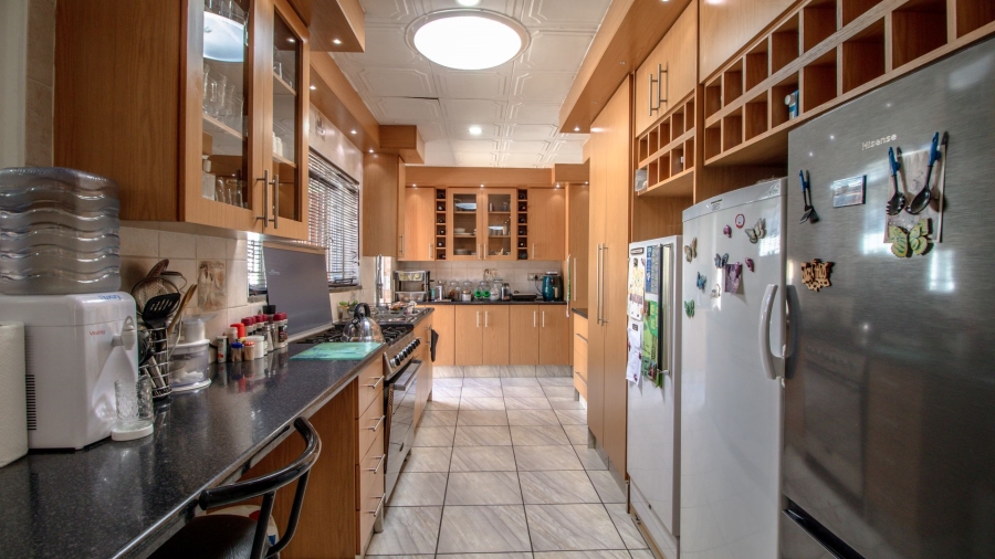 3 Bedroom Property for Sale in Bonaero Park Gauteng