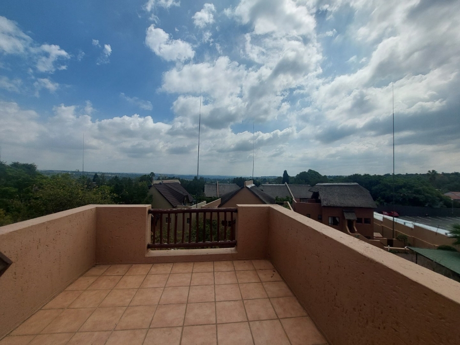 2 Bedroom Property for Sale in Douglasdale Gauteng