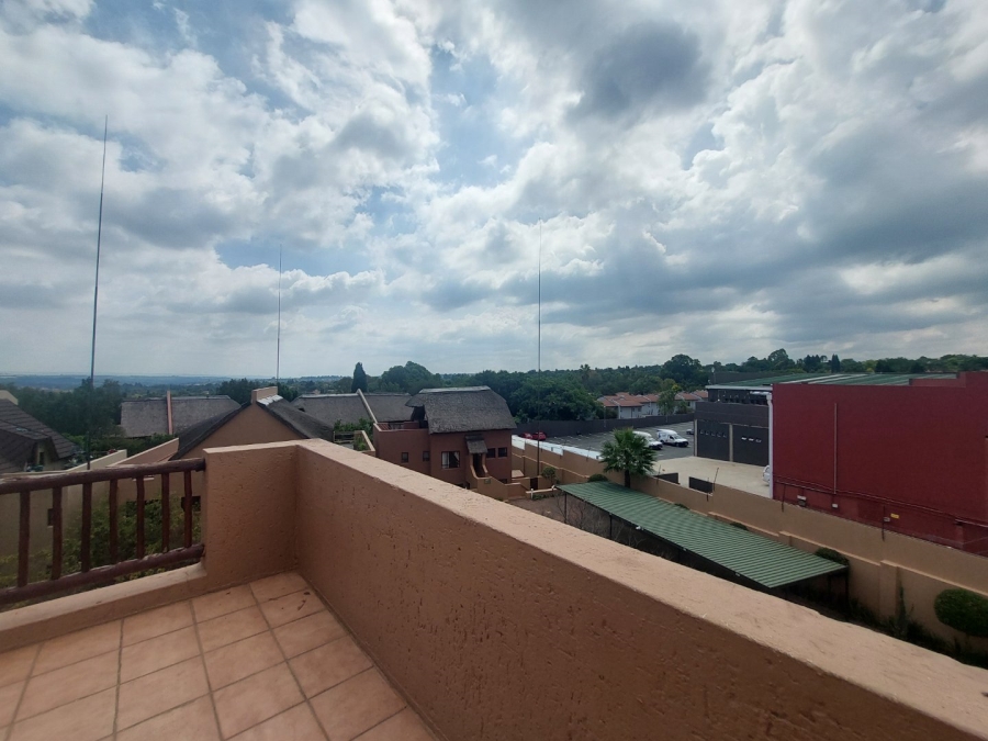 2 Bedroom Property for Sale in Douglasdale Gauteng