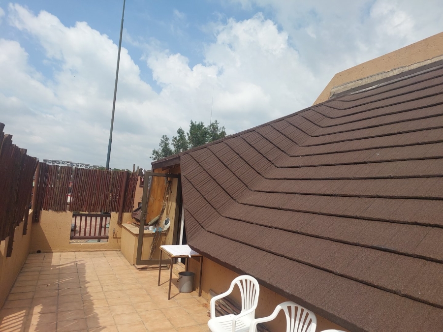 2 Bedroom Property for Sale in Douglasdale Gauteng