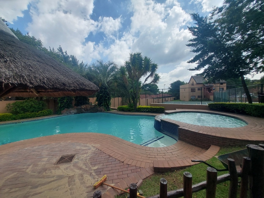 2 Bedroom Property for Sale in Douglasdale Gauteng