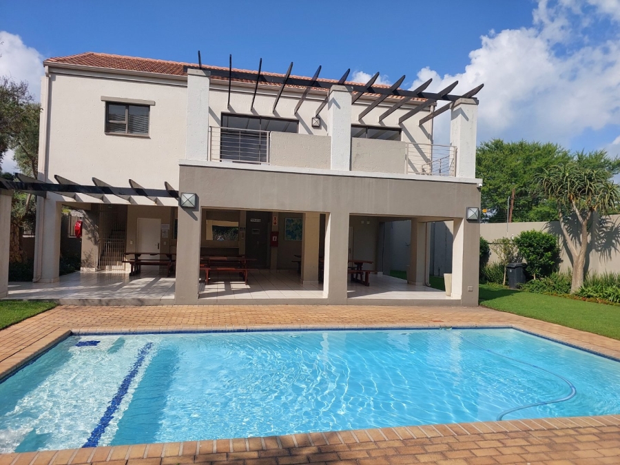 2 Bedroom Property for Sale in Douglasdale Gauteng