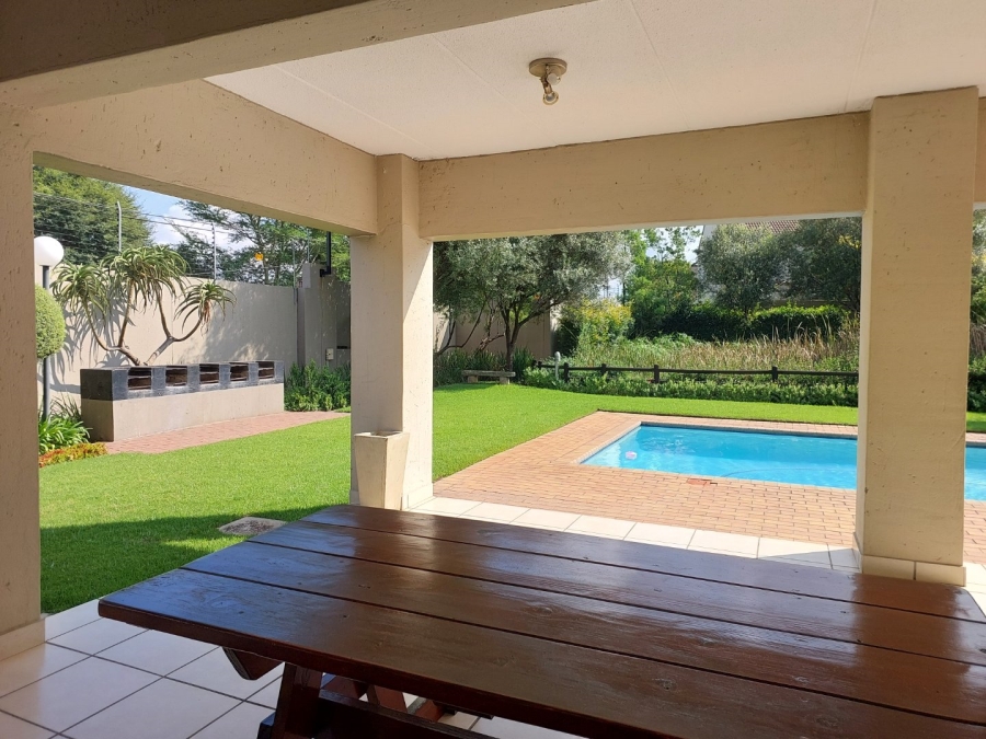 2 Bedroom Property for Sale in Douglasdale Gauteng
