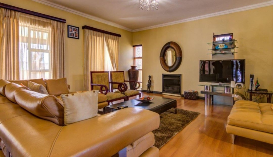 4 Bedroom Property for Sale in Greenstone Hill Gauteng