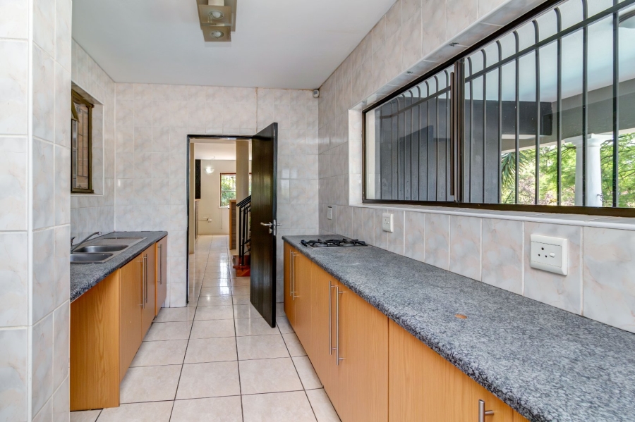5 Bedroom Property for Sale in Douglasdale Gauteng