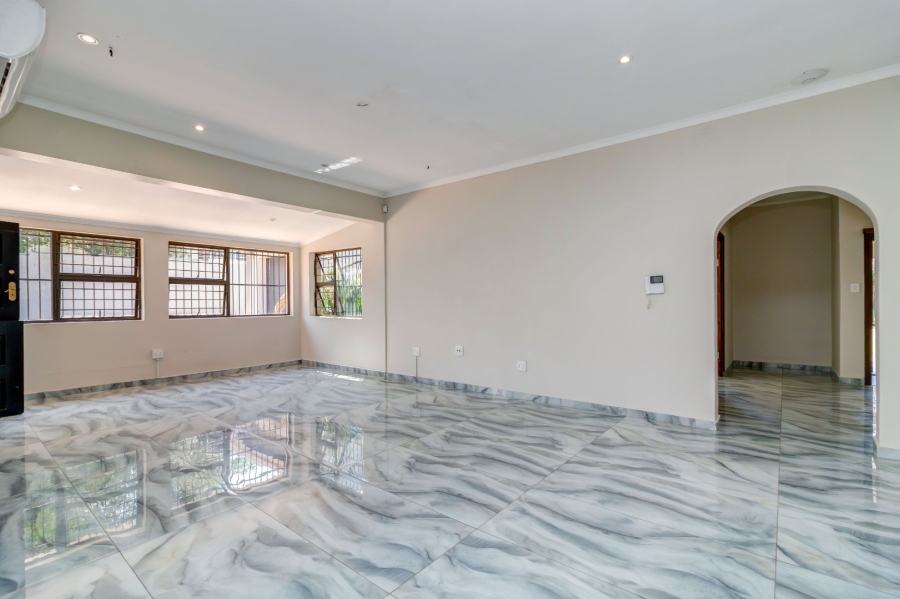 5 Bedroom Property for Sale in Douglasdale Gauteng