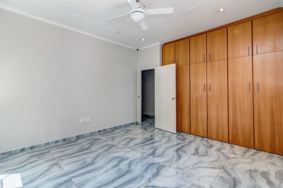 5 Bedroom Property for Sale in Douglasdale Gauteng