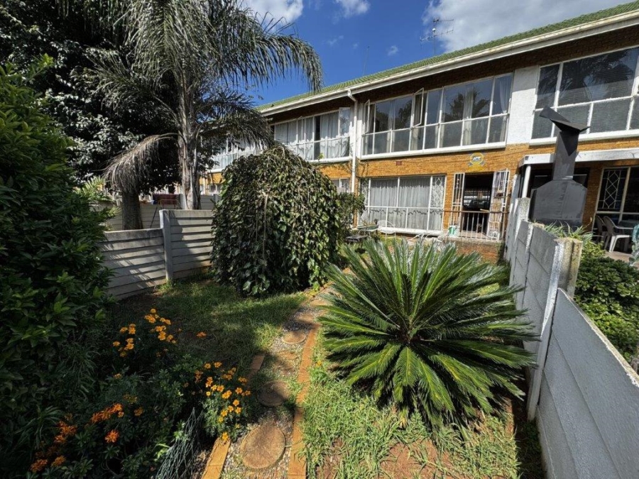 2 Bedroom Property for Sale in Rhodesfield Gauteng