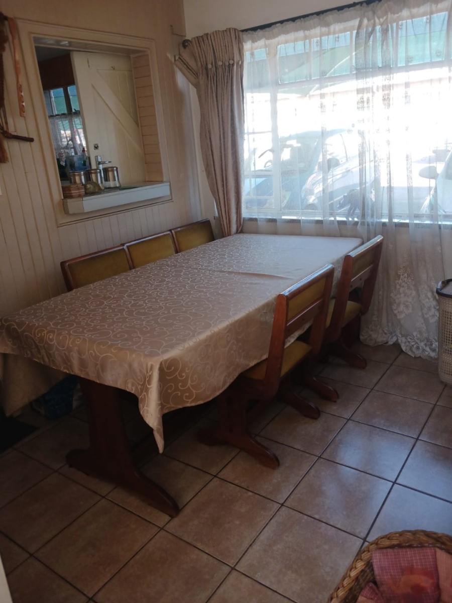 2 Bedroom Property for Sale in Rhodesfield Gauteng