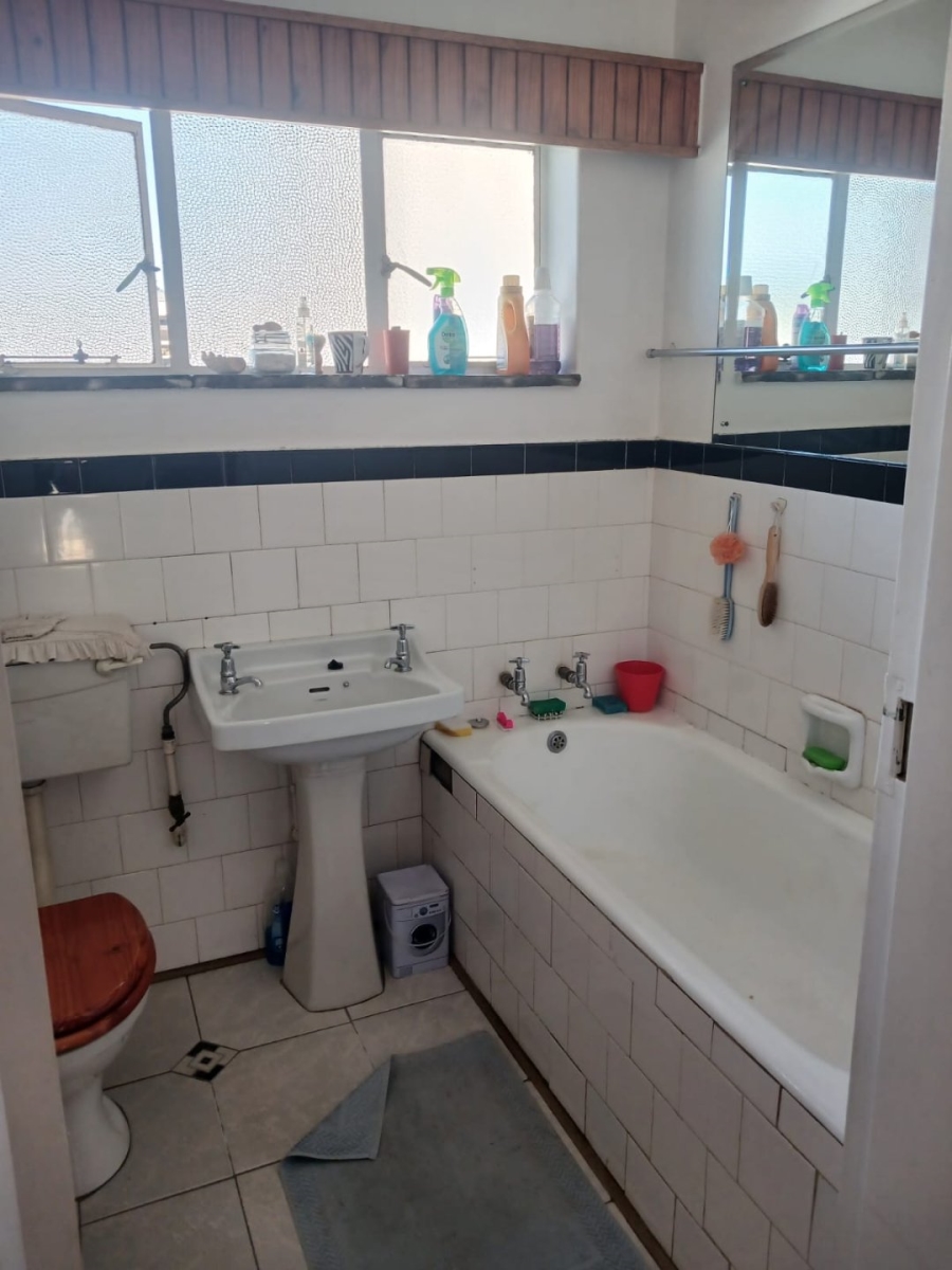 2 Bedroom Property for Sale in Rhodesfield Gauteng