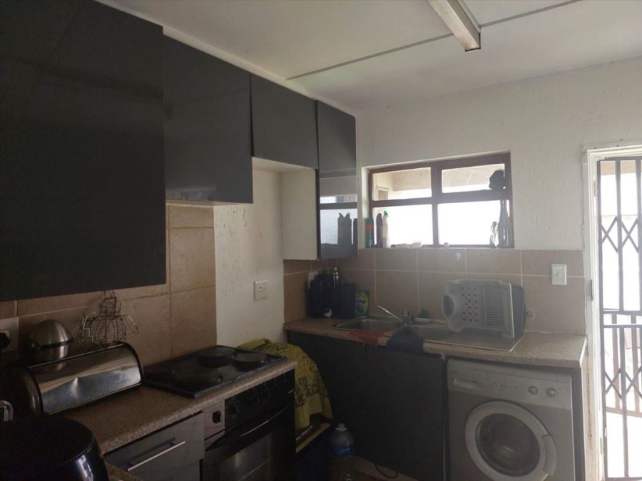 2 Bedroom Property for Sale in Eveleigh Gauteng