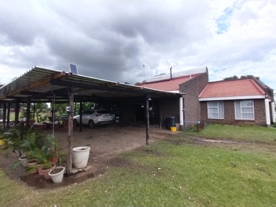 4 Bedroom Property for Sale in Buyscelia Gauteng