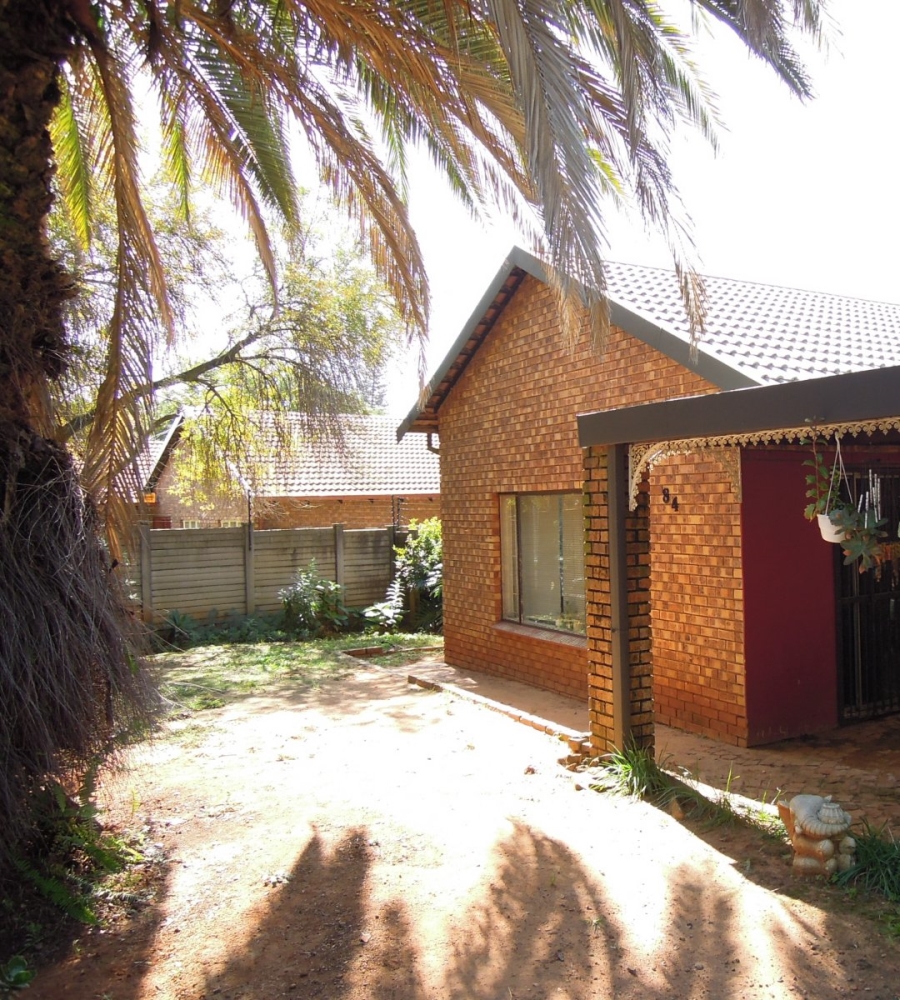 3 Bedroom Property for Sale in Rooihuiskraal Gauteng