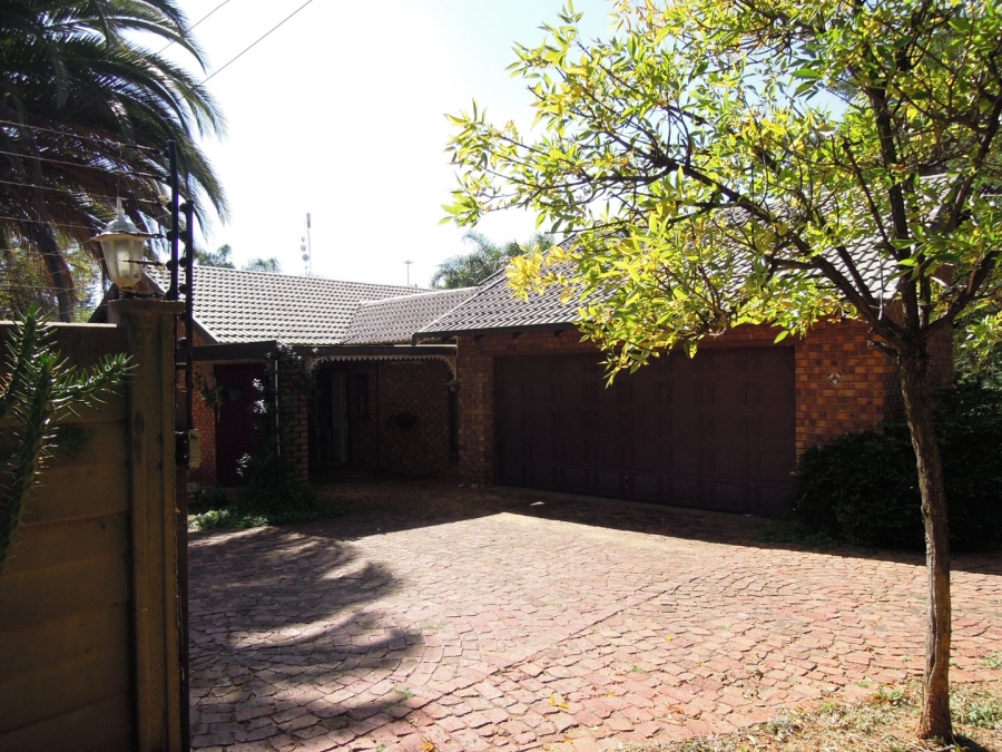 3 Bedroom Property for Sale in Rooihuiskraal Gauteng