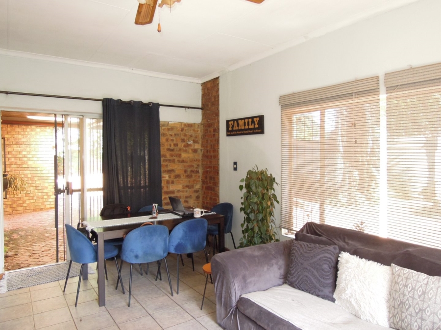 3 Bedroom Property for Sale in Rooihuiskraal Gauteng
