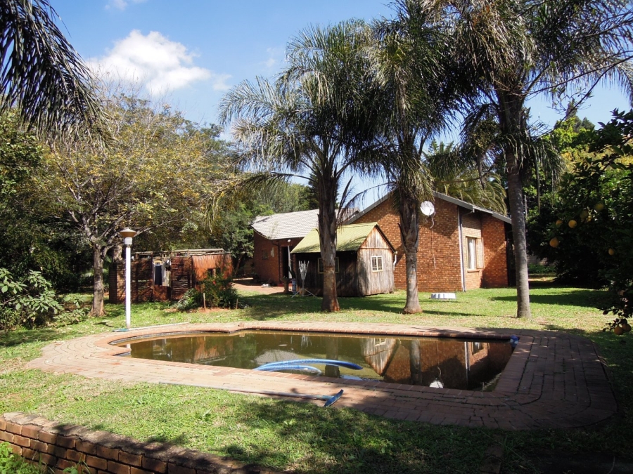 3 Bedroom Property for Sale in Rooihuiskraal Gauteng