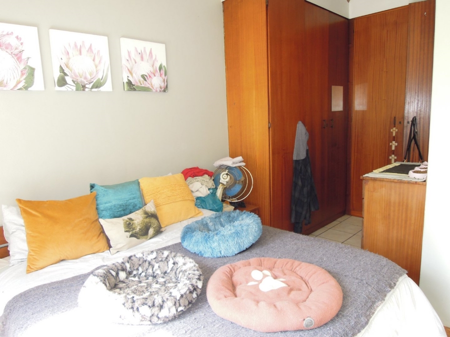 3 Bedroom Property for Sale in Rooihuiskraal Gauteng