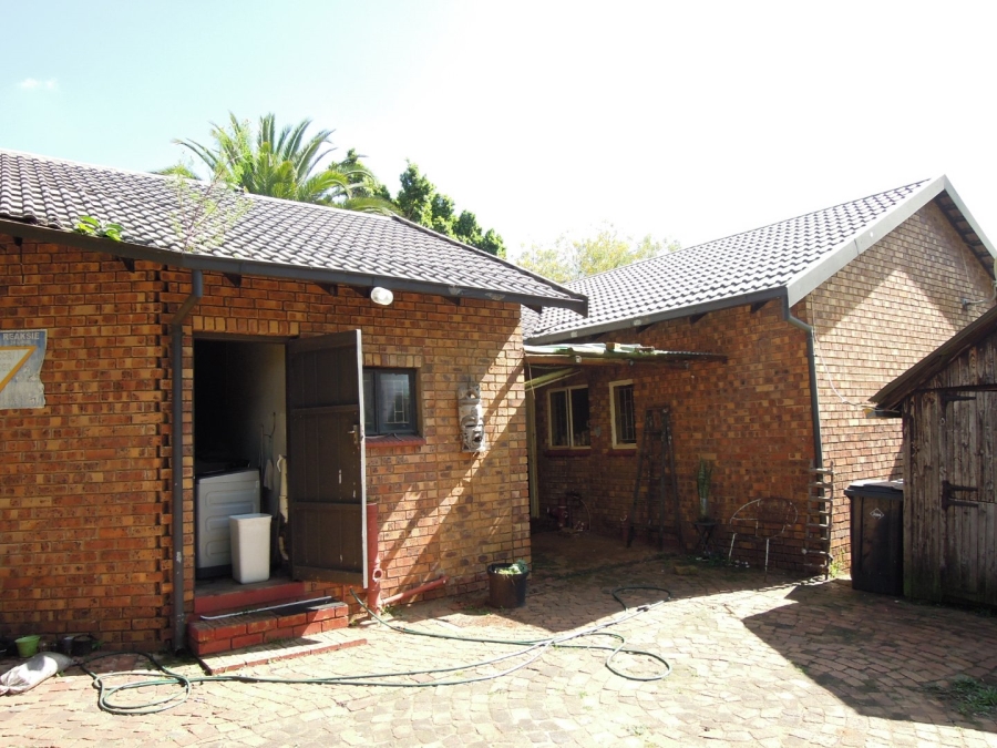 3 Bedroom Property for Sale in Rooihuiskraal Gauteng