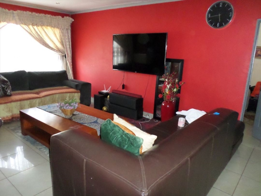 3 Bedroom Property for Sale in Roodekop Gauteng