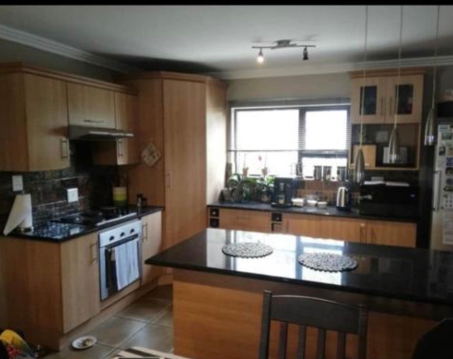 To Let 3 Bedroom Property for Rent in Craigavon Gauteng