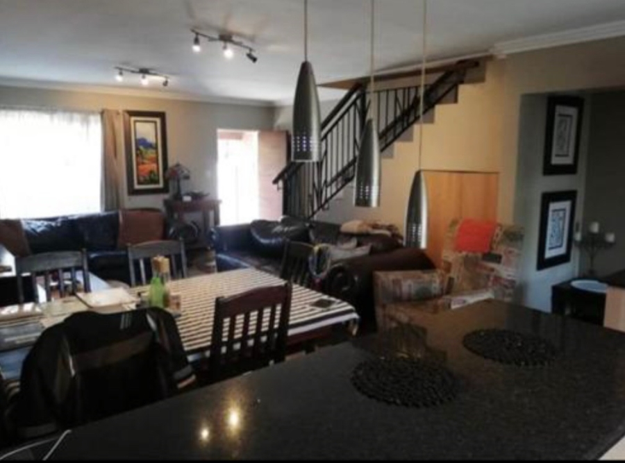 To Let 3 Bedroom Property for Rent in Craigavon Gauteng