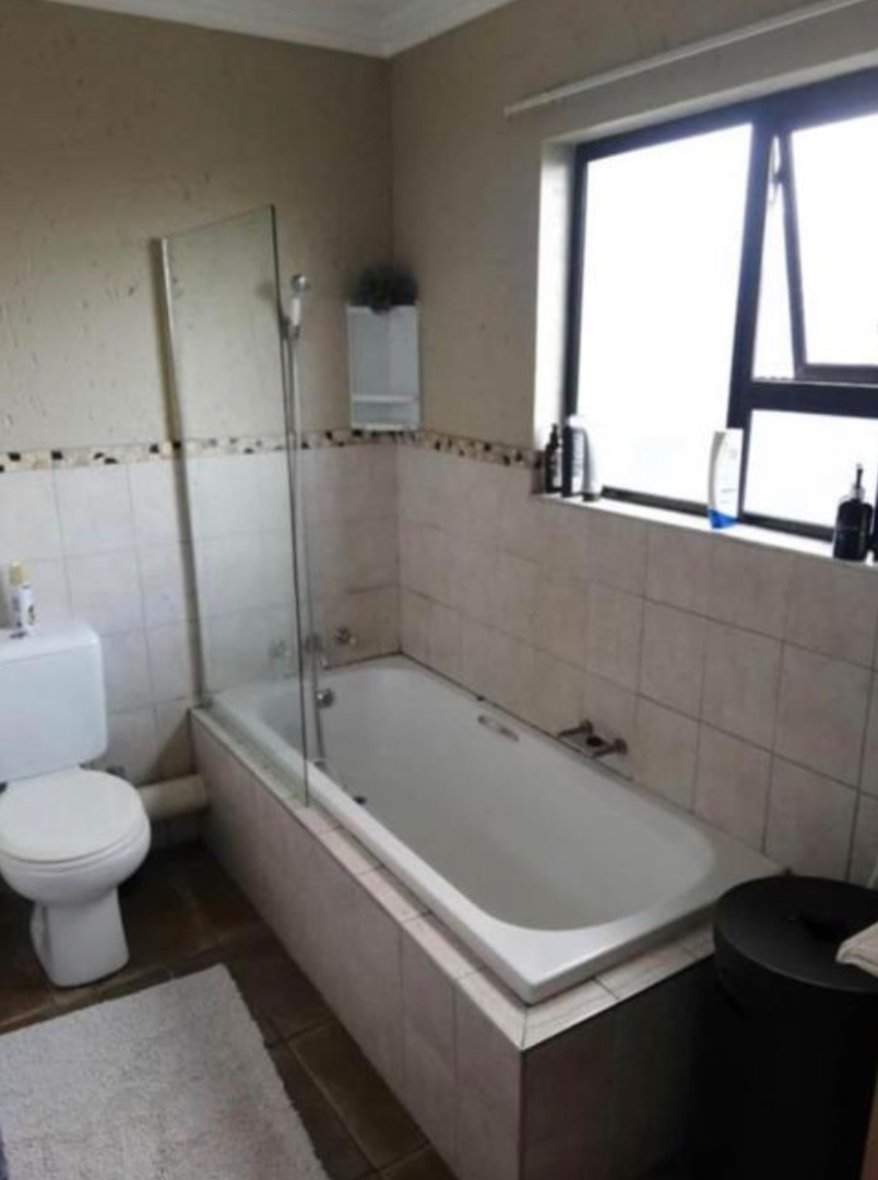 To Let 3 Bedroom Property for Rent in Craigavon Gauteng