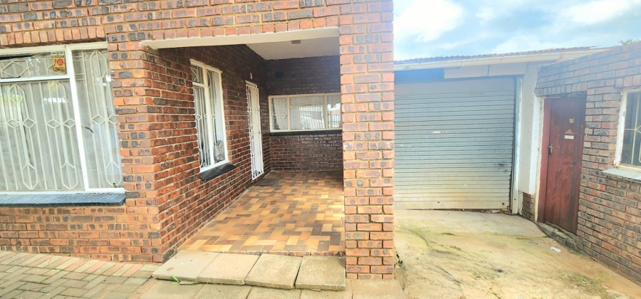To Let 3 Bedroom Property for Rent in Laudium Gauteng