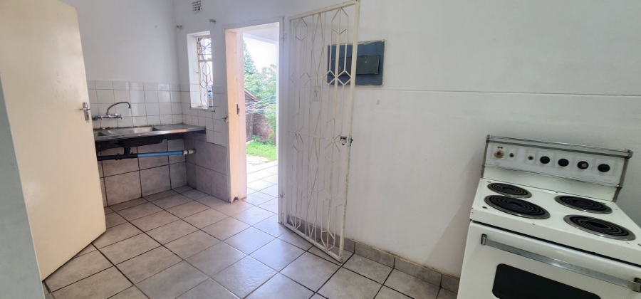 To Let 3 Bedroom Property for Rent in Laudium Gauteng