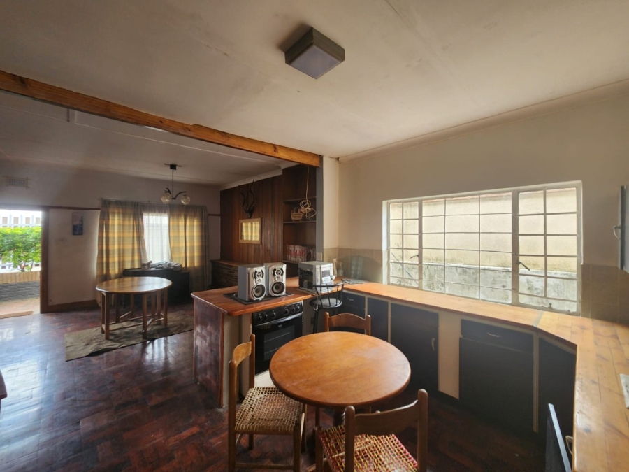 6 Bedroom Property for Sale in Bezuidenhout Valley Gauteng