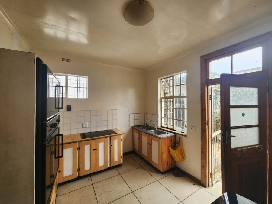 6 Bedroom Property for Sale in Bezuidenhout Valley Gauteng