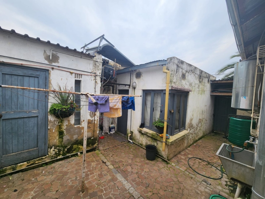 6 Bedroom Property for Sale in Bezuidenhout Valley Gauteng