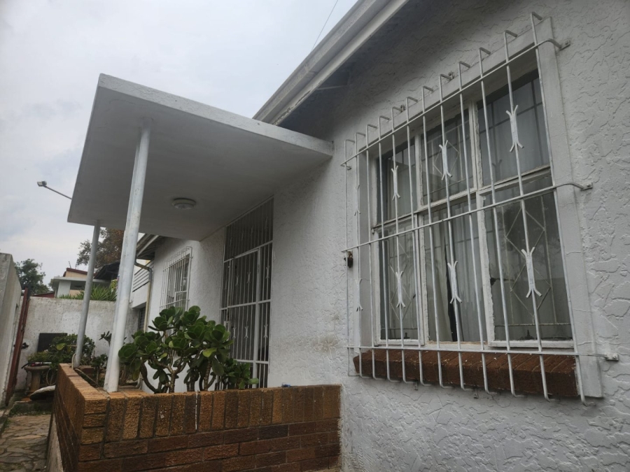 6 Bedroom Property for Sale in Bezuidenhout Valley Gauteng
