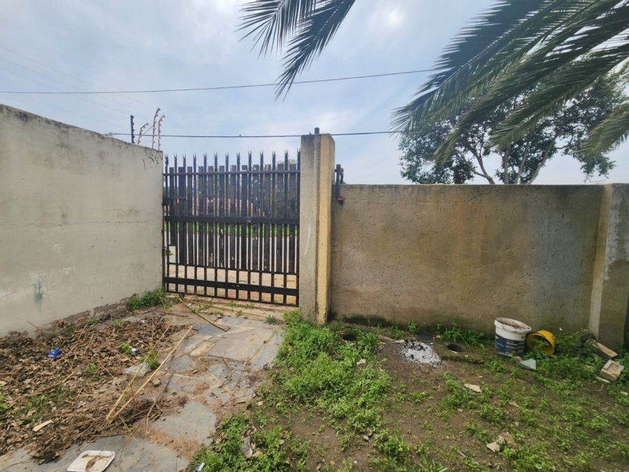 6 Bedroom Property for Sale in Bezuidenhout Valley Gauteng