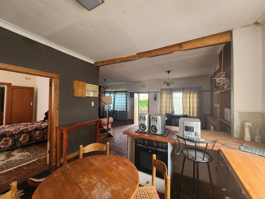 6 Bedroom Property for Sale in Bezuidenhout Valley Gauteng