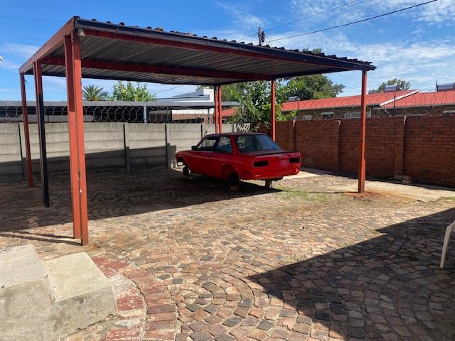 4 Bedroom Property for Sale in Paul Krugersoord Gauteng
