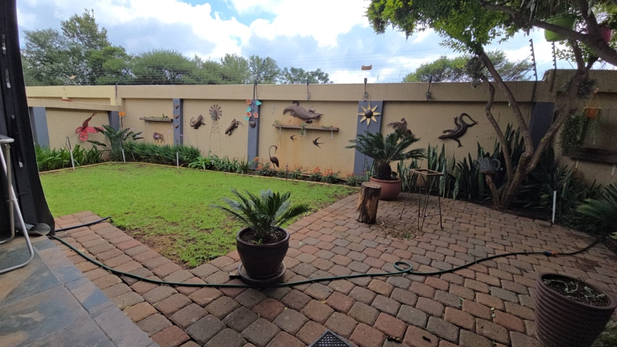 2 Bedroom Property for Sale in Annlin Gauteng