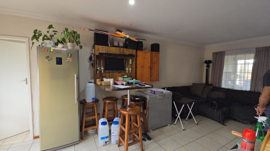 2 Bedroom Property for Sale in Annlin Gauteng