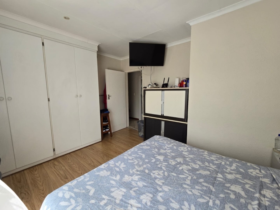 2 Bedroom Property for Sale in Annlin Gauteng
