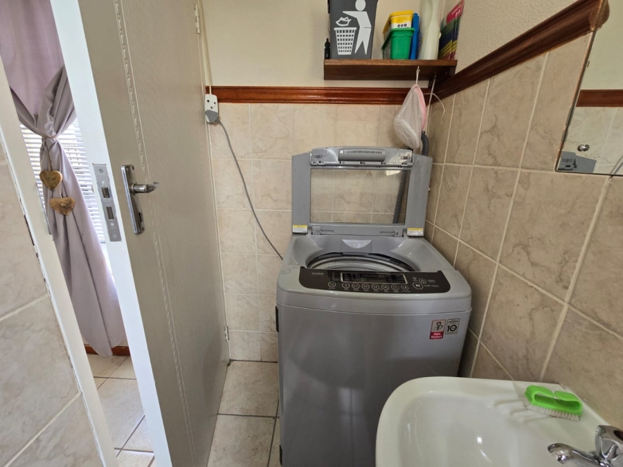 2 Bedroom Property for Sale in Annlin Gauteng