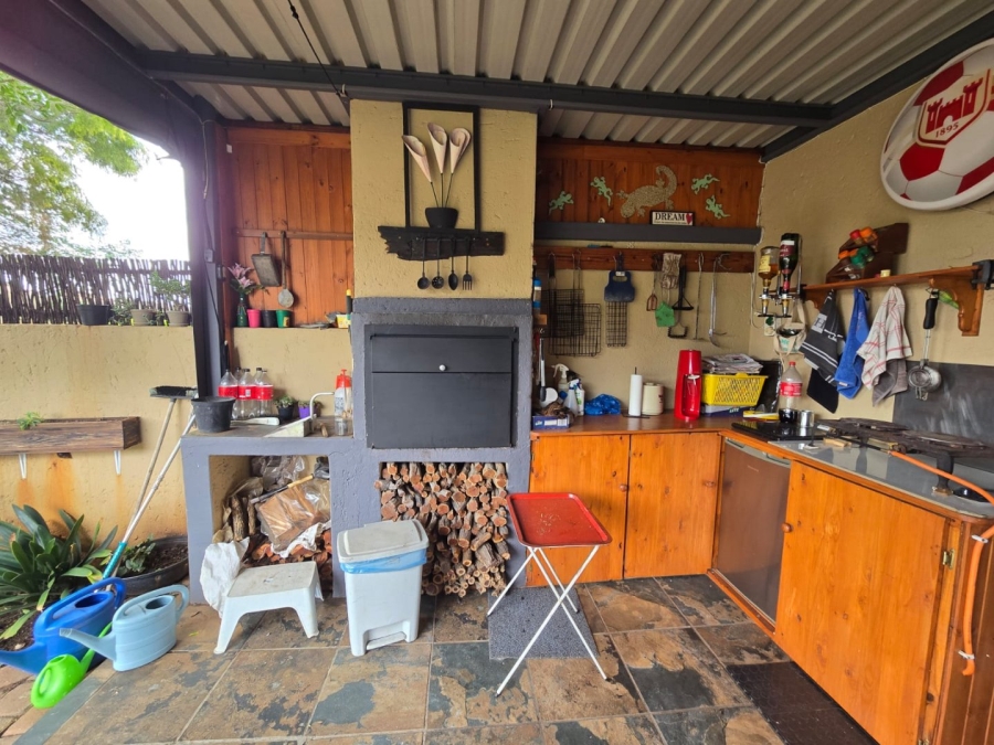 2 Bedroom Property for Sale in Annlin Gauteng