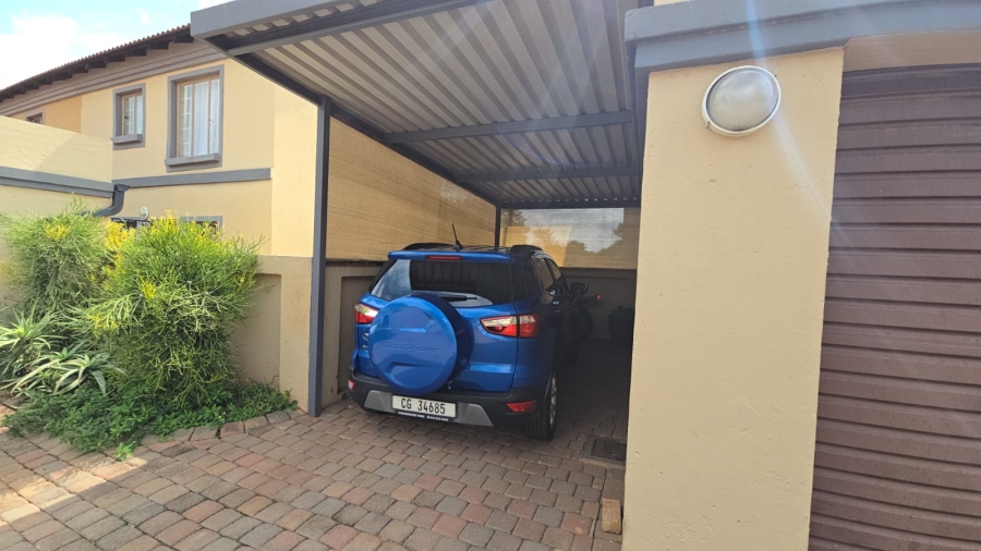 2 Bedroom Property for Sale in Annlin Gauteng