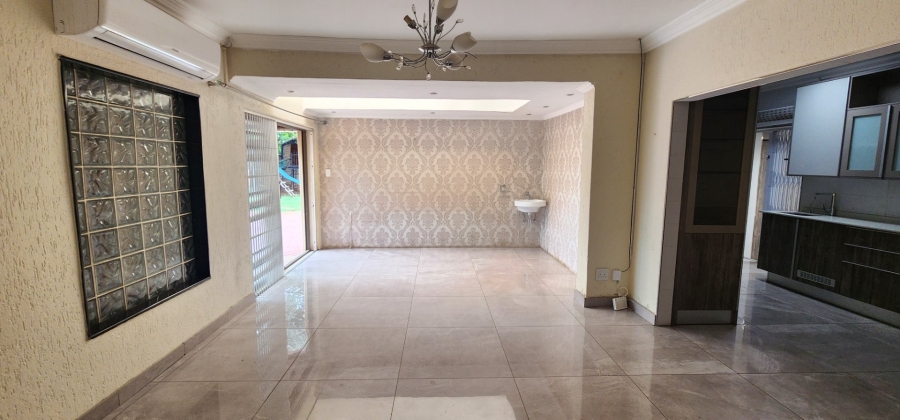 5 Bedroom Property for Sale in Laudium Gauteng